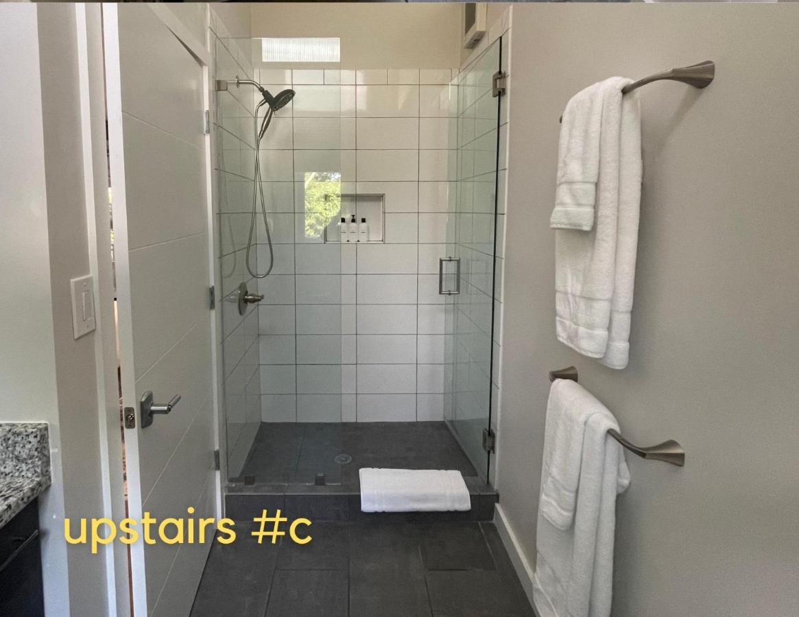 Normalbnb - 2 Blocks From Restaurants, Bars, Hospital Athens Eksteriør bilde