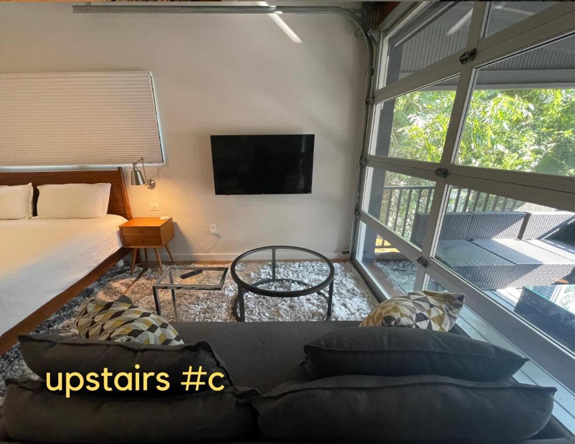 Normalbnb - 2 Blocks From Restaurants, Bars, Hospital Athens Eksteriør bilde